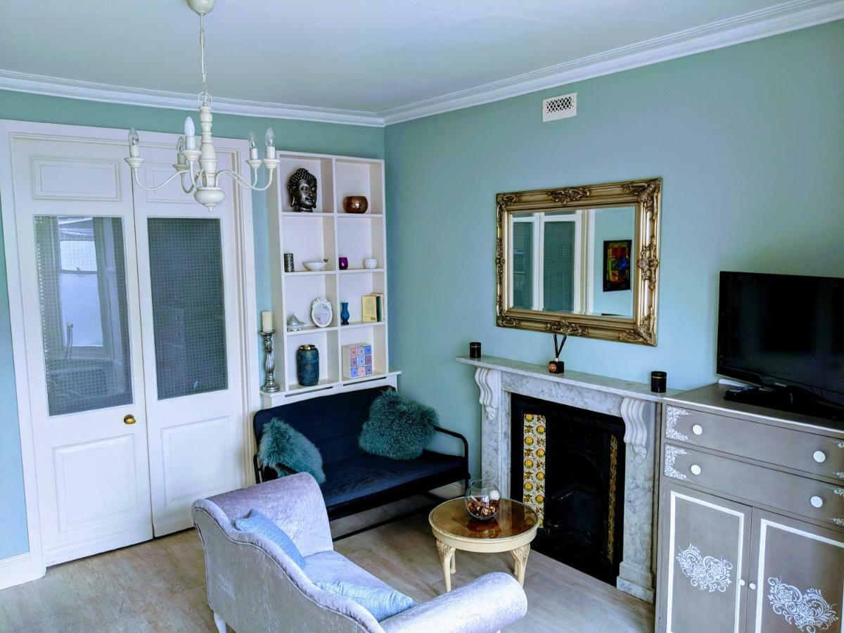Beautiful One Bedroom Ground Floor Apartment With Parking Exeter Eksteriør bilde